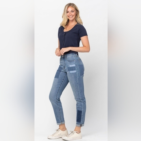 Judy Blue Denim - Judy Blue High Rise Medium Wash Patched Straight Leg Boyfriend Fit Jeans 7/28